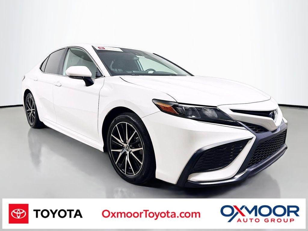 Used 2023 Ice Cap Toyota SE image 1