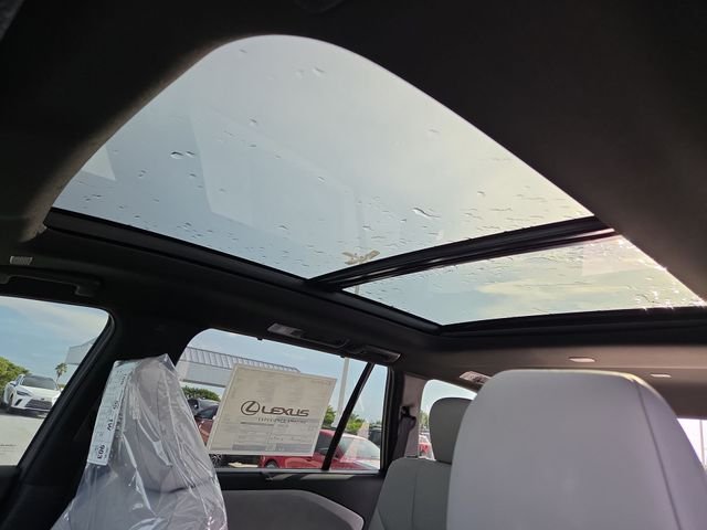 New 2026 Wind Chill Pearl Lexus PREMIUM AWD image 22