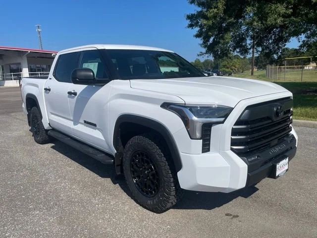 New 2026 Toyota Tundra SR5 4D CrewMax