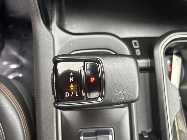 Used 2025 White GMC AT4 image 29