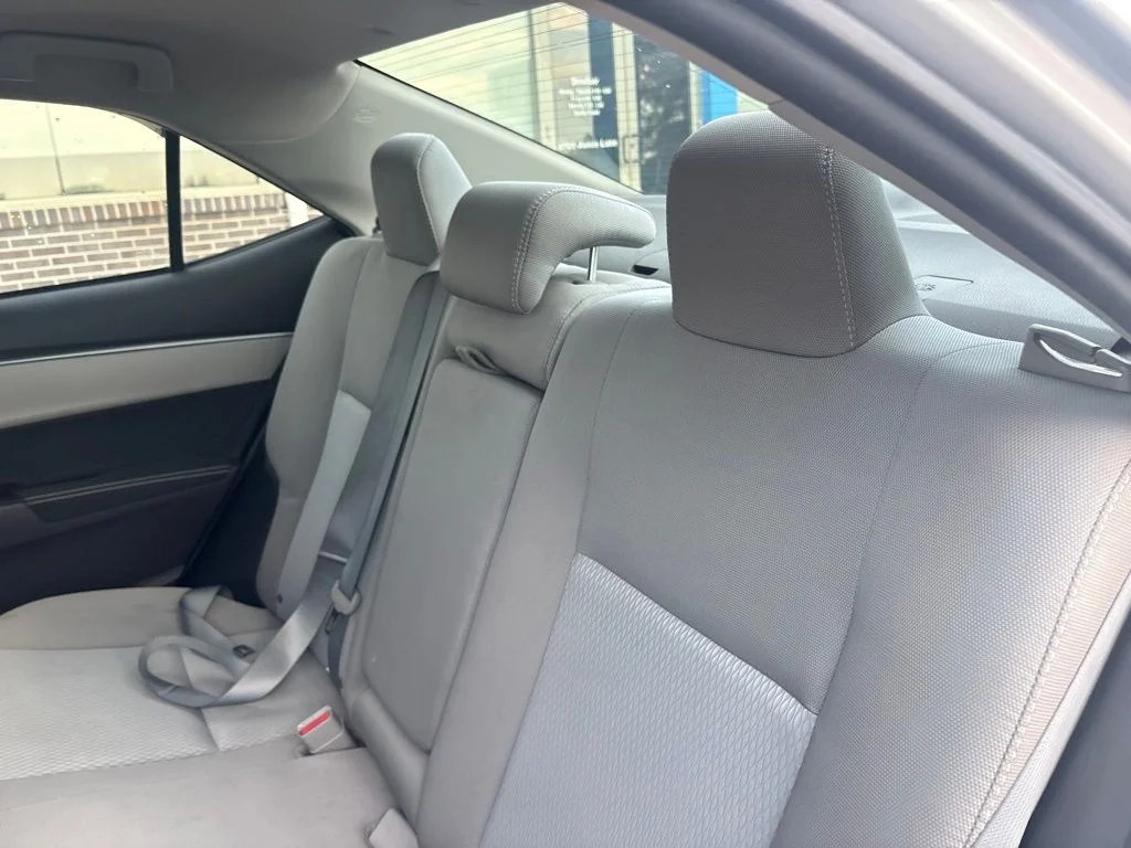 Used 2016 Silver Toyota LE image 33
