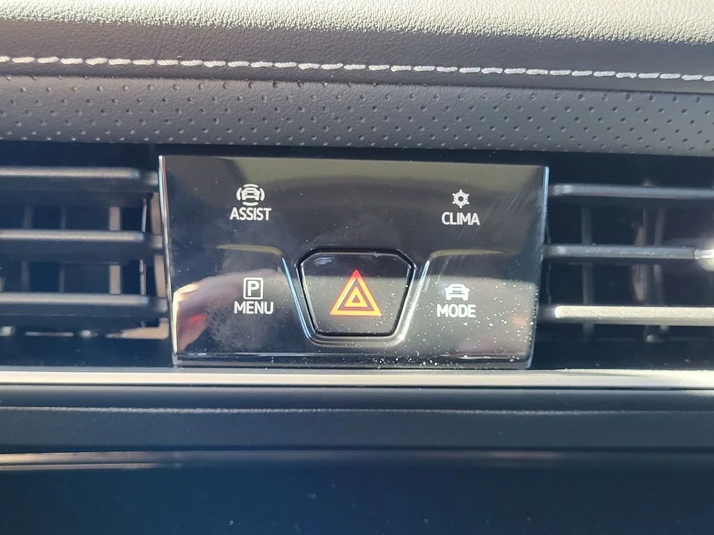 New 2026 Pure Gray Volkswagen 2.0T SE W/TECHNOLOGY image 13