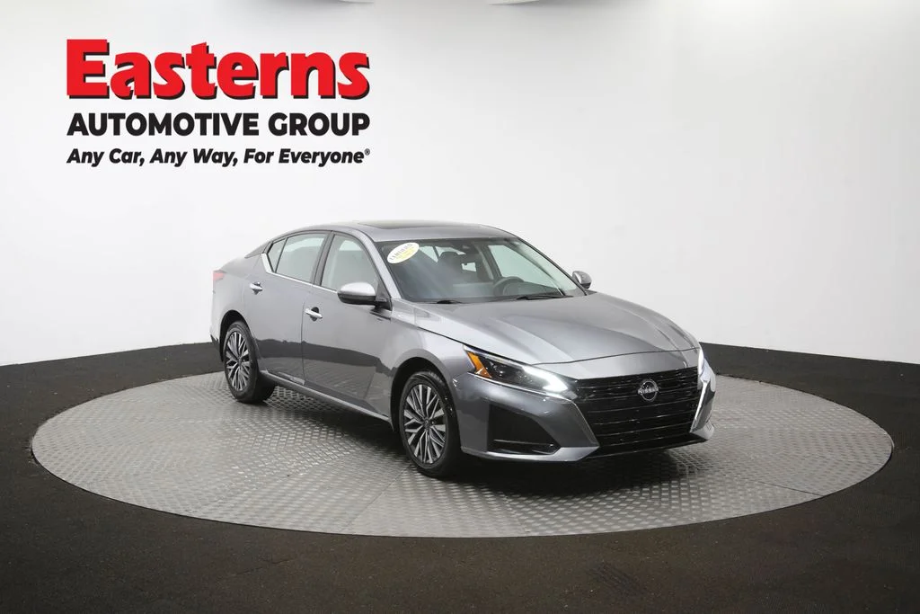 Used 2023 Gray Nissan 2.5 SV image 50