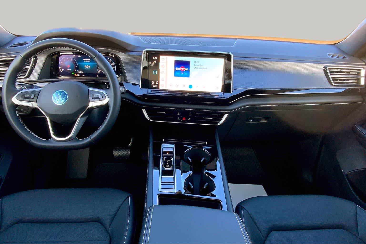 New 2026 Pure Gray Volkswagen 2.0T SEL image 5