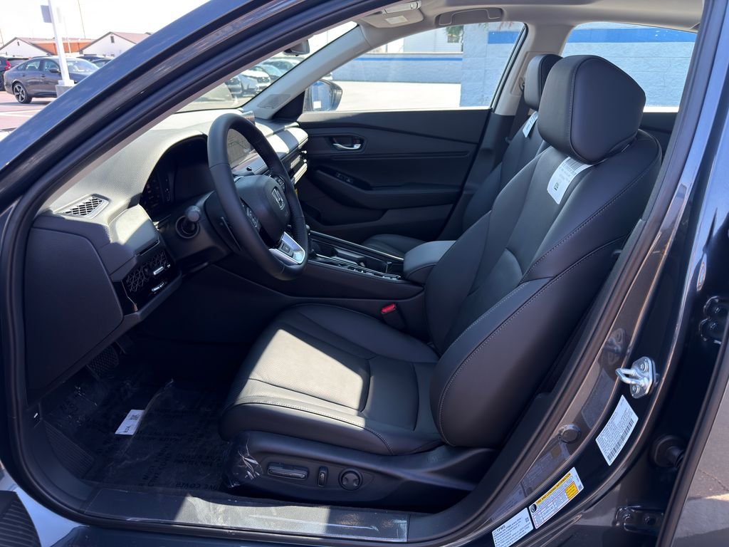 New 2026 Meteorite Gray Metallic Honda Touring image 17