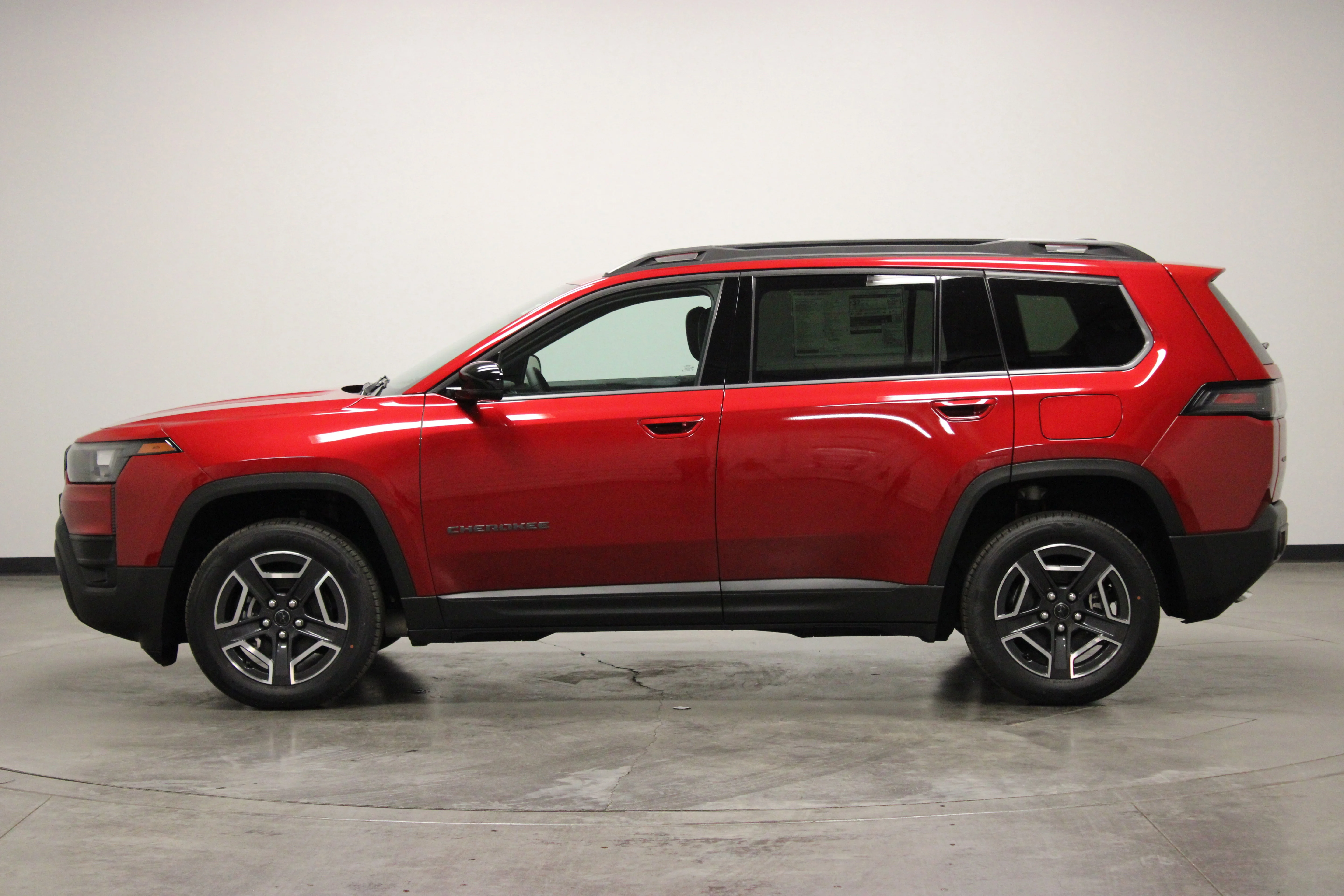 New 2026 Red Hot Pearl-Coat Exterior Paint Jeep Limited image 5
