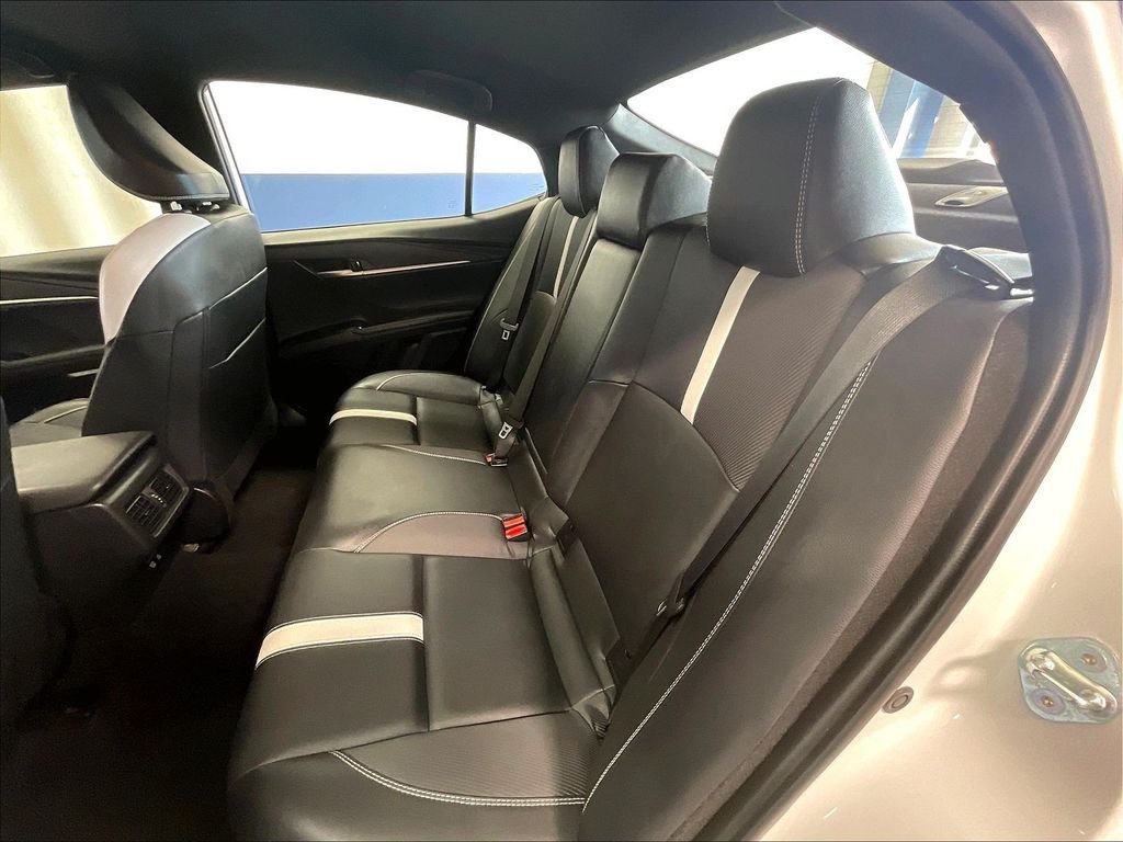 Used 2025 White Toyota SE image 15