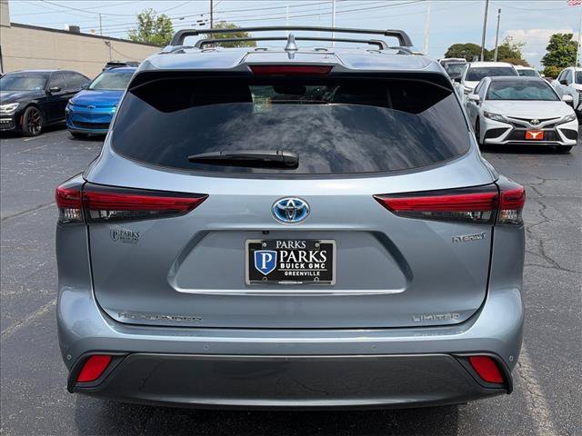 Used 2023  Toyota Limited image 10