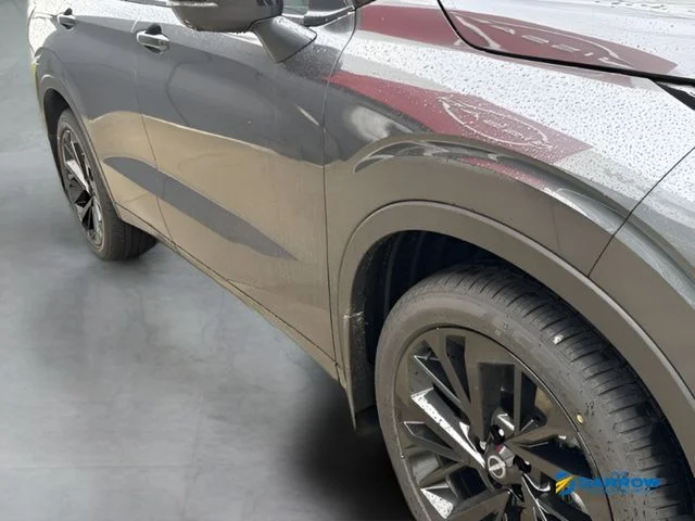 New 2026 Gray Nissan Platinum image 27