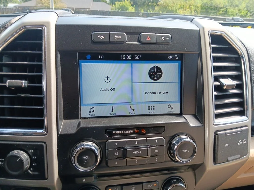 Used 2017 Bronze Fire Metallic Ford Lariat image 22