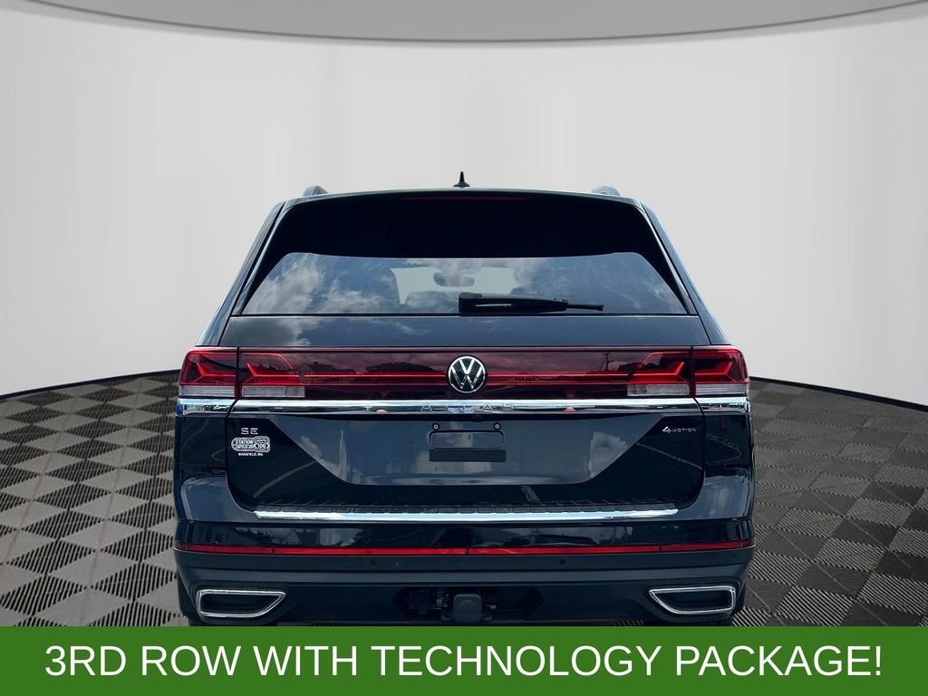 Used 2024 Black Volkswagen 2.0T SE w/Technology image 4