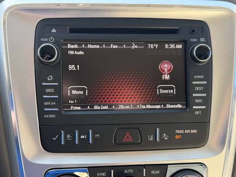 Used 2014 Summit White GMC SLT image 10