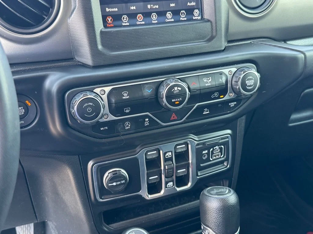Used 2023 Black Jeep Sport S image 29