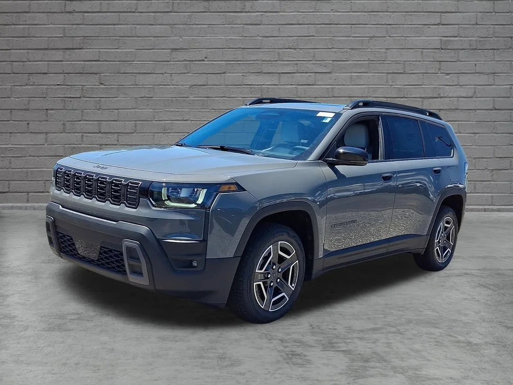New 2026 Sting-Gray Clearcoat Jeep Limited image 4