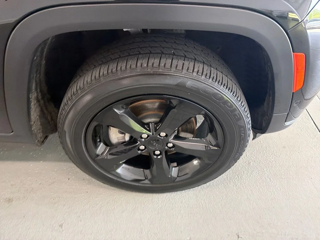 Used 2024 Black Jeep Limited image 5