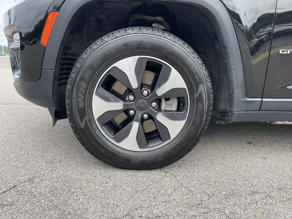 Certified Used 2024 Black Jeep 4xe image 9