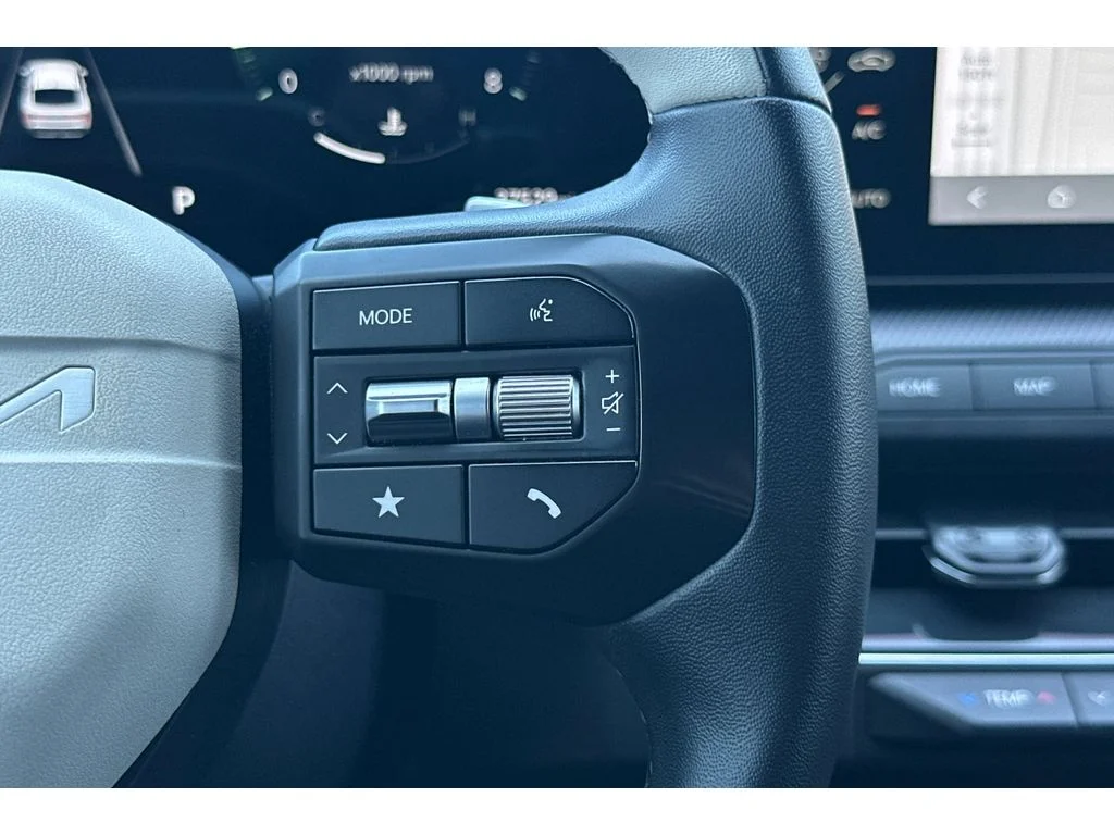 Used 2025 Morning Haze Kia GT-Line image 37