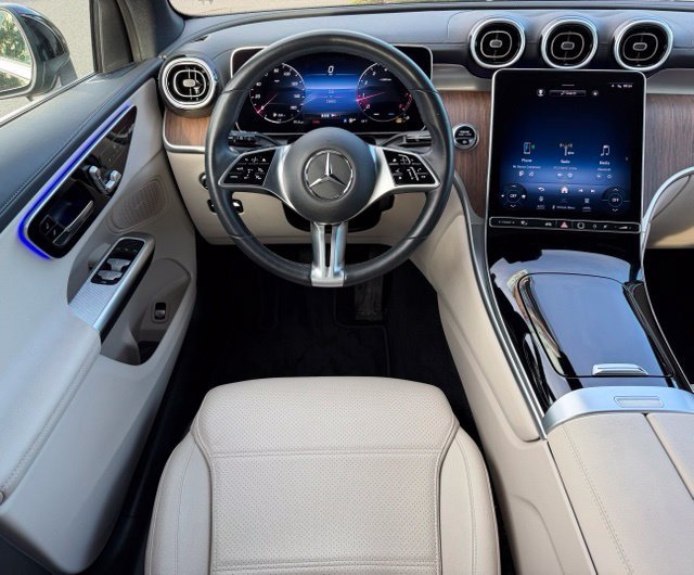 Certified Used 2024  Mercedes-Benz GLC 300 image 12