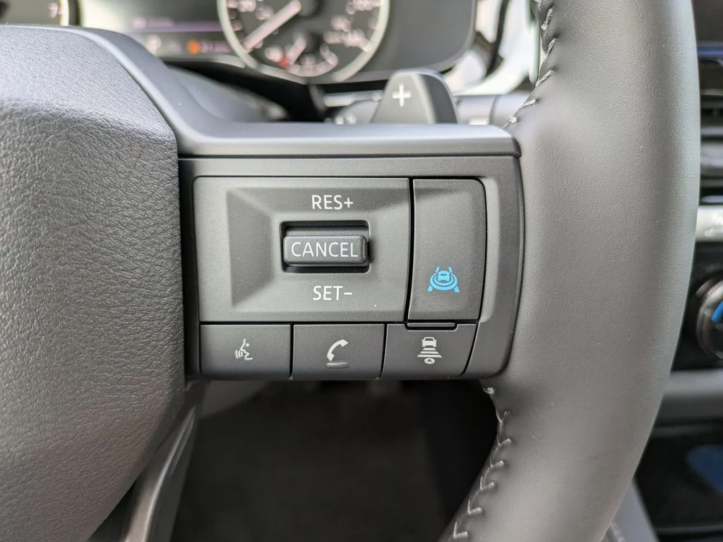 New 2026 Everest White Pearl Tricoat Nissan SV image 25