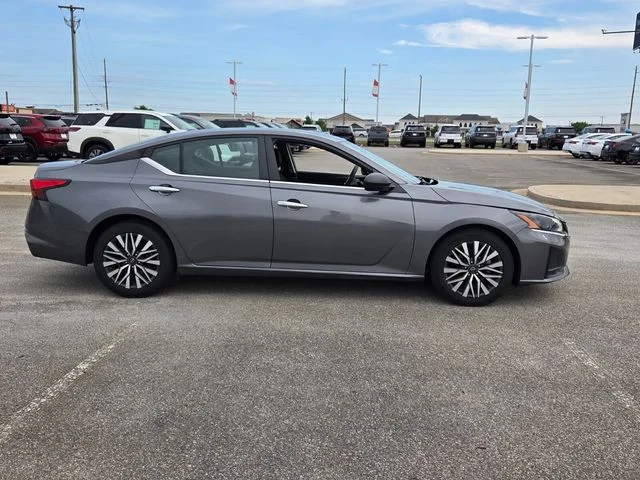 Used 2024 Gray Nissan 2.5 SV image 15