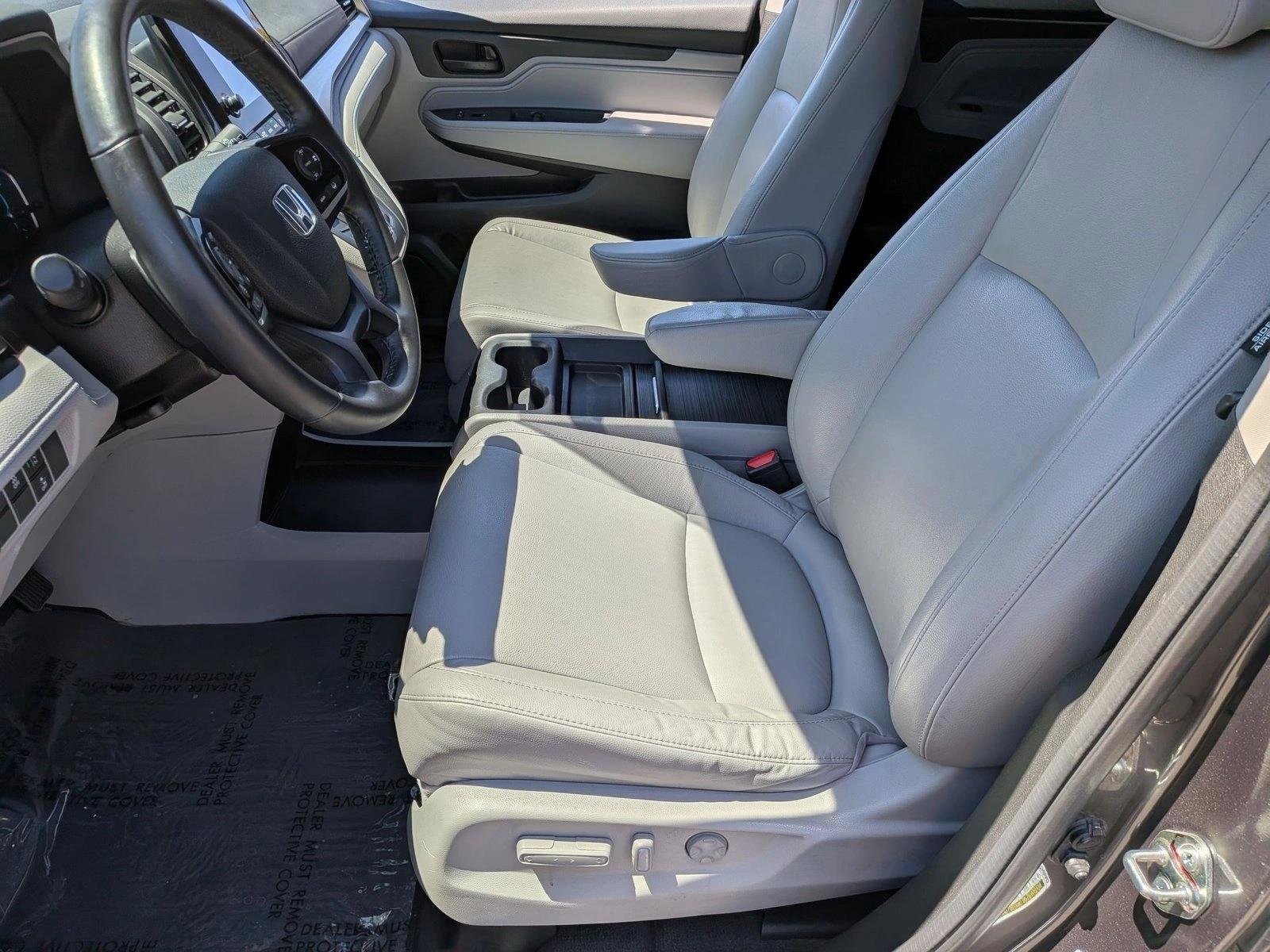 Used 2018 Silver/Gray Honda EX-L image 17