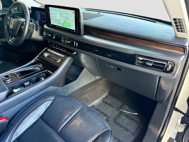 Used 2025 White Lincoln Reserve image 31