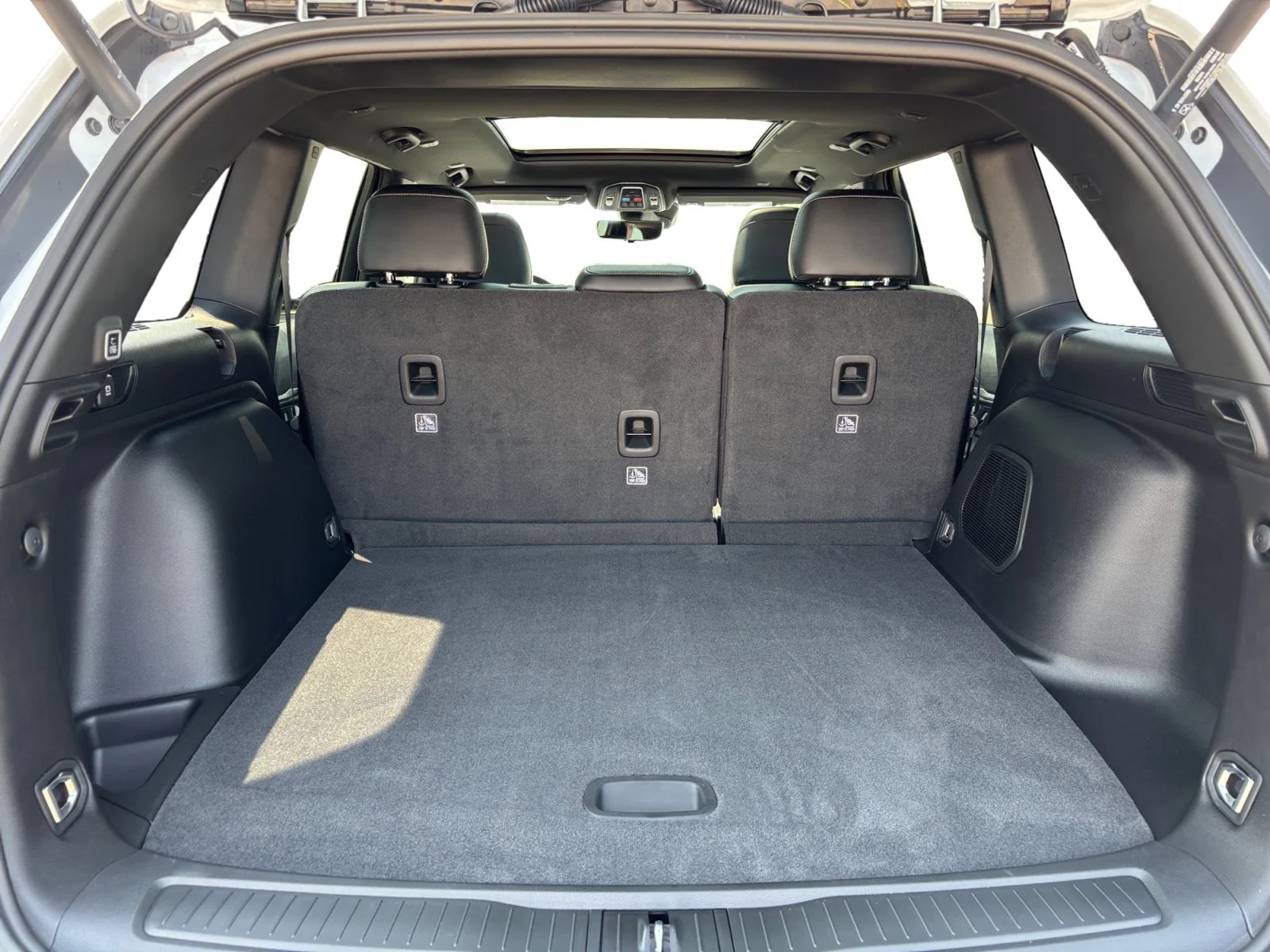 New 2026 Bright White Jeep Limited Reserve image 19
