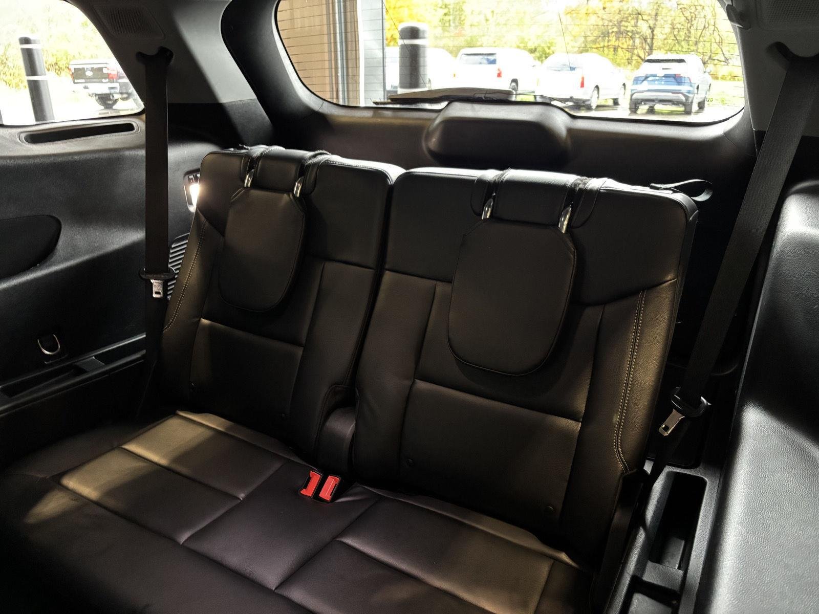 Used 2022 Jewel Red Ford Limited image 40