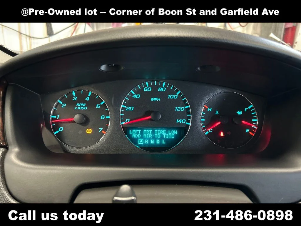 Used 2016 Silver Chevrolet LTZ image 21