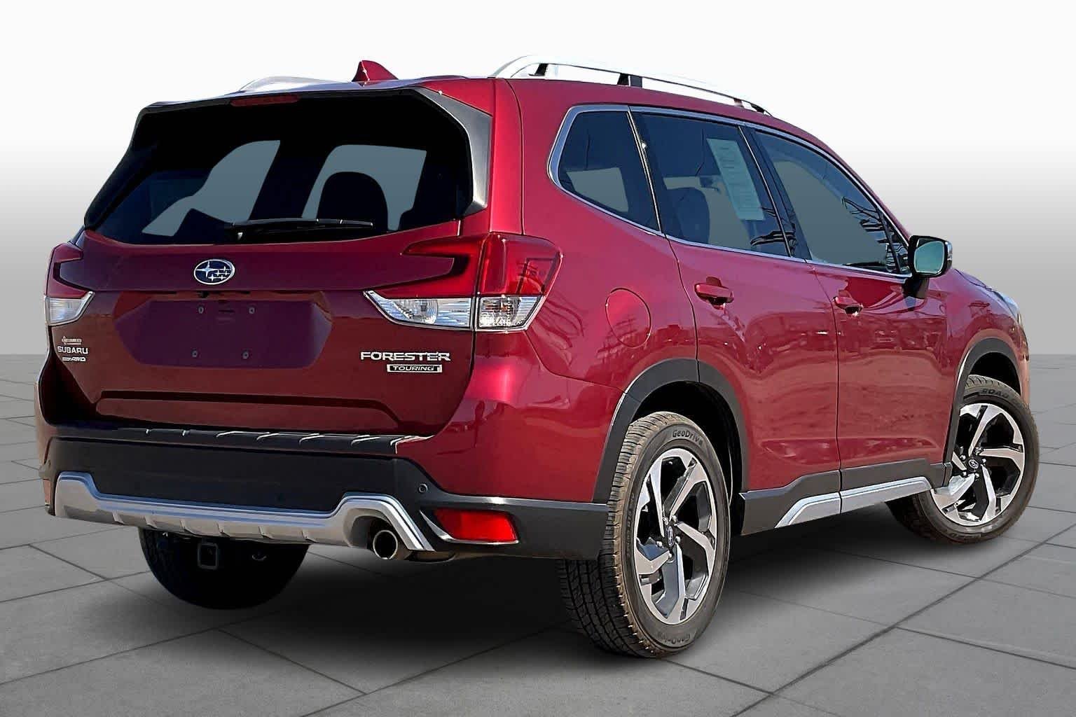 2022 Subaru Forester Touring - Photo 12