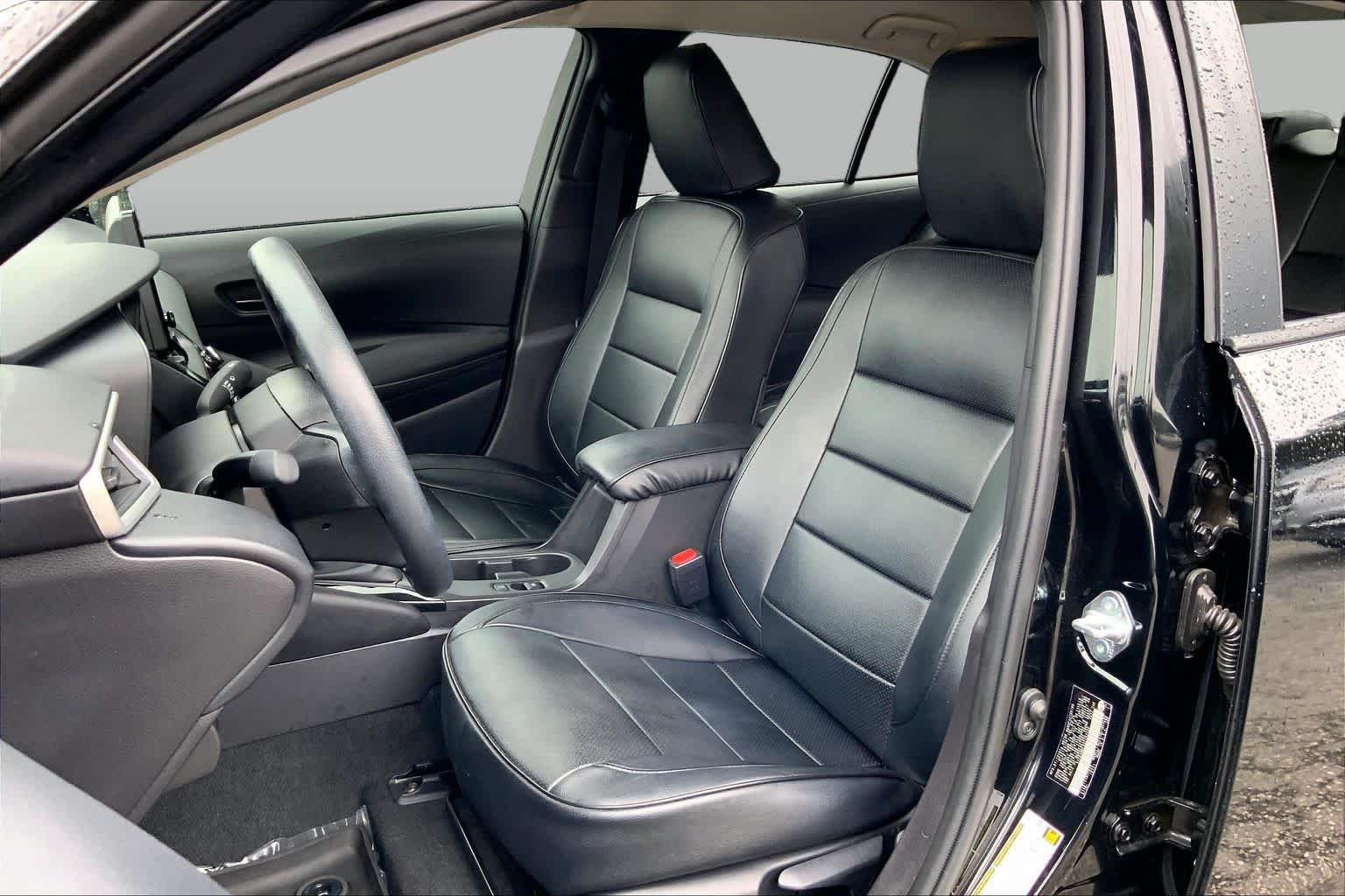 Used 2025 Midnight Black Metallic Toyota LE image 8