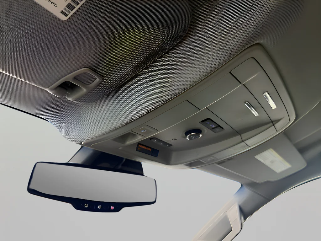 Used 2018 White Chevrolet LT image 23