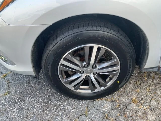 Used 2020 Silver INFINITI PURE image 40