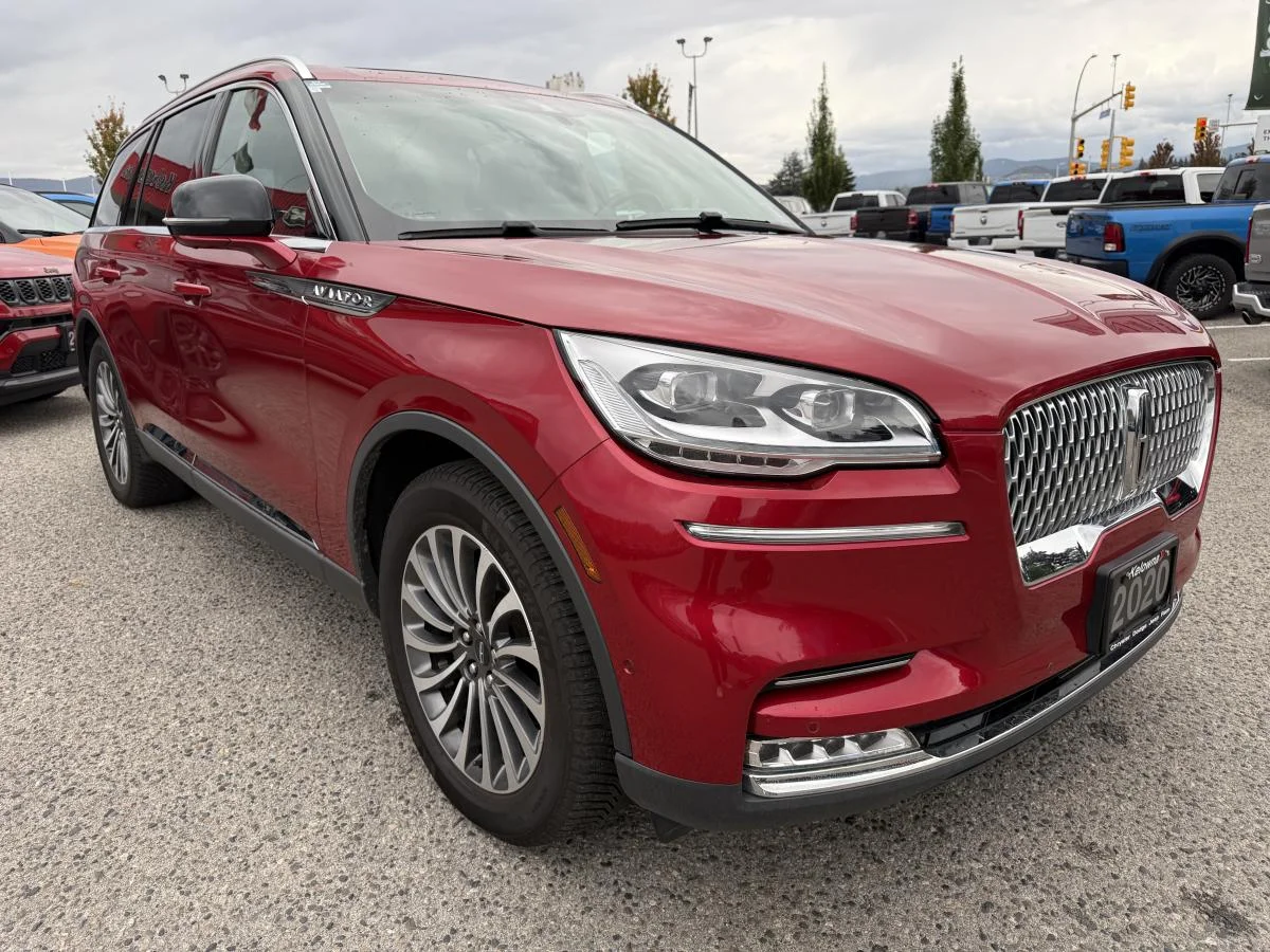 Used 2020 Red Lincoln Reserve Awd image 11