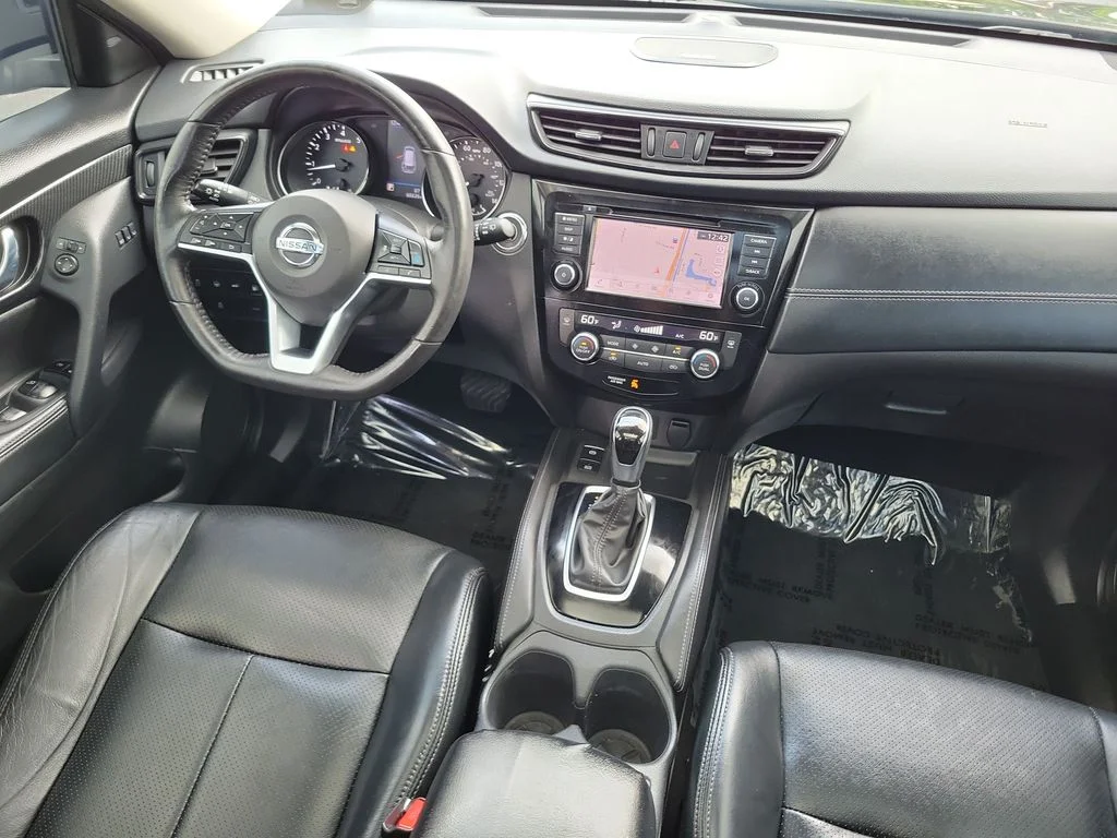 Used 2018 Black Nissan SL image 15