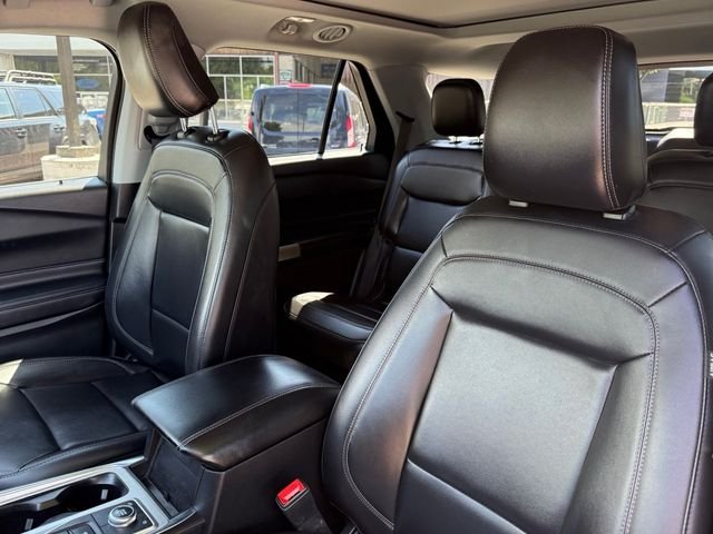 Used 2022 Gray Ford XLT image 24