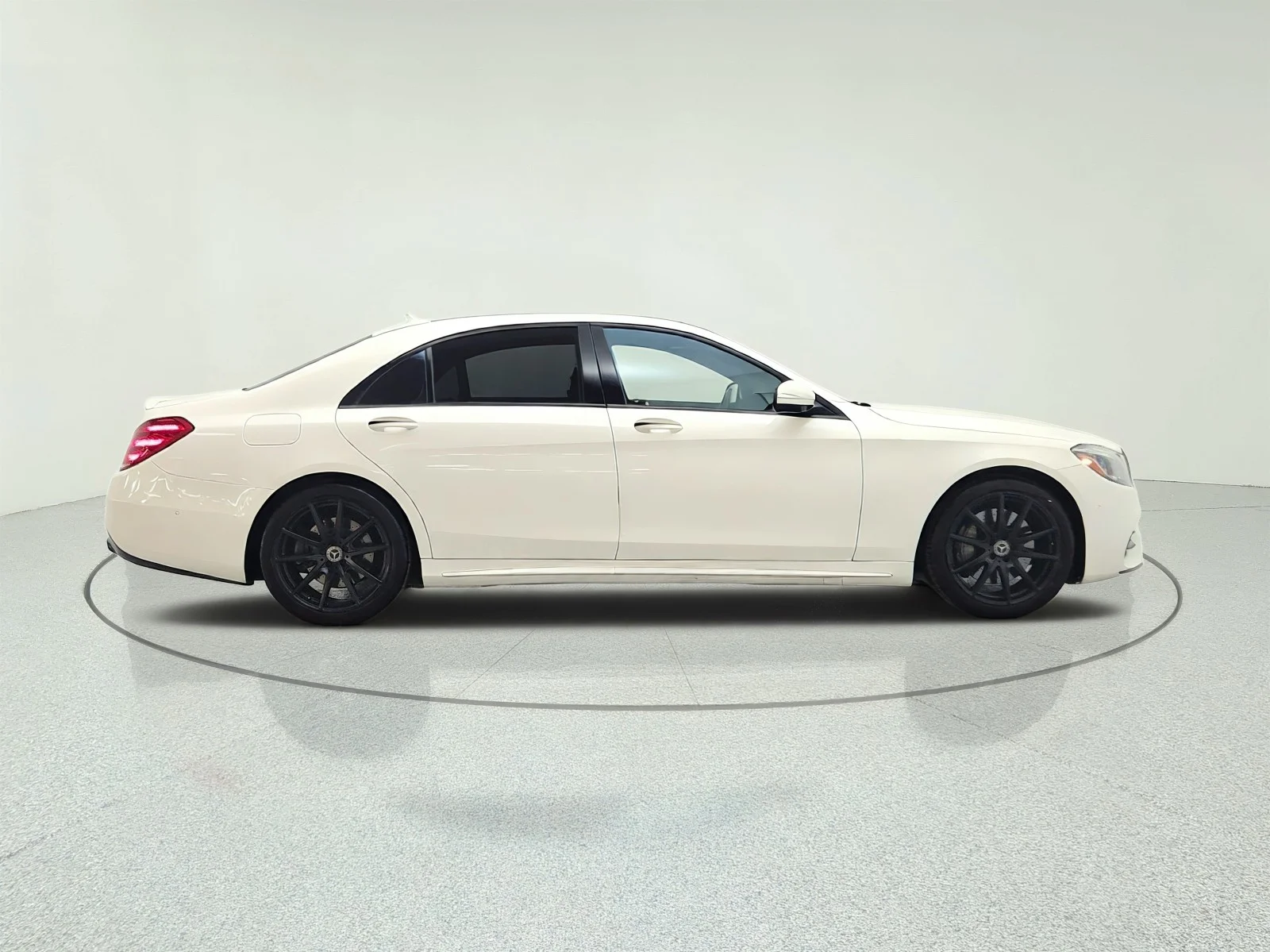 Used 2020 designo Diamond White Mercedes-Benz S 560 Sedan image 4