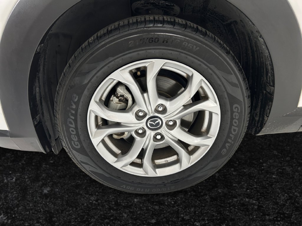 Used 2018 White Mazda Sport image 23