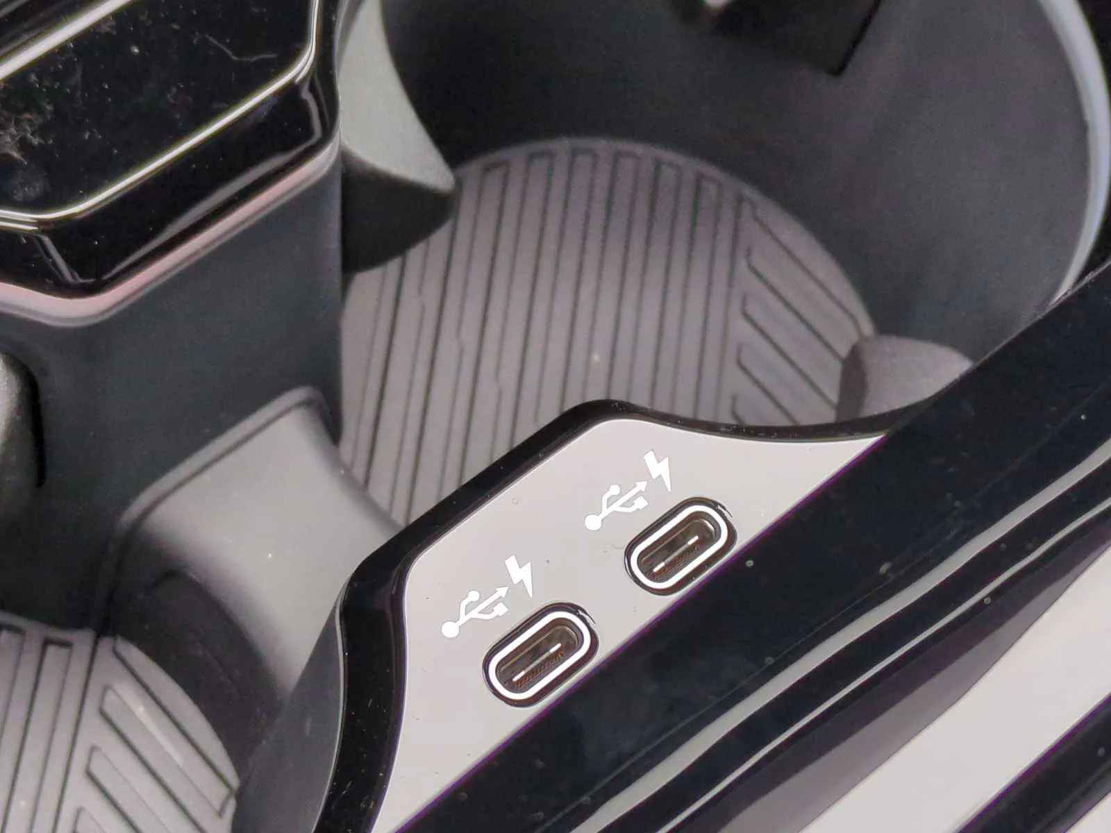 New 2026 Phytonic Blue Metallic BMW 530i xDrive image 33