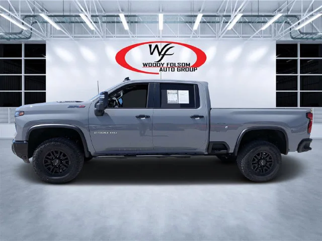 Used 2025 Gray Chevrolet ZR2 image 6