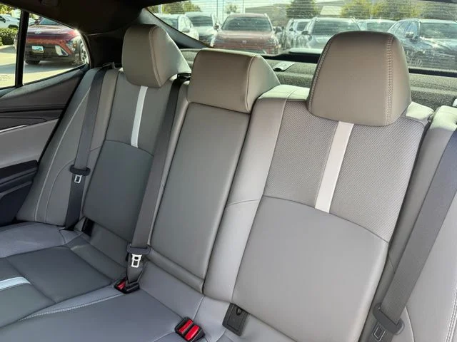 Used 2026 Ice Toyota SE image 30
