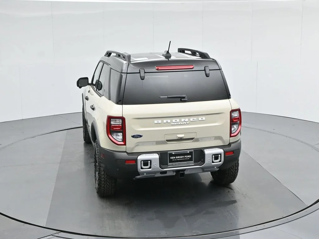 New 2025 Desert Sand Ford Badlands image 41