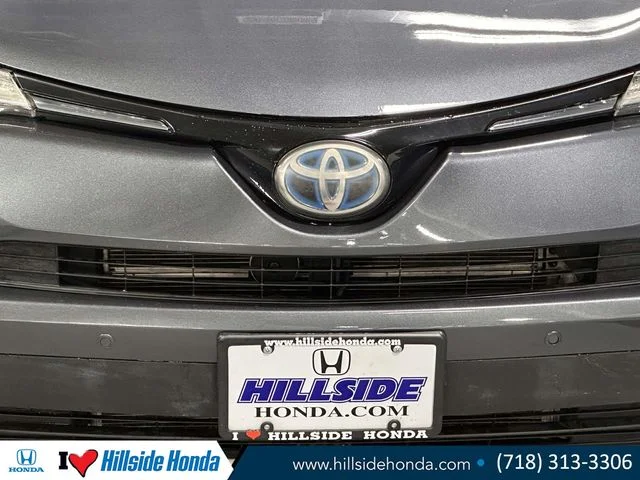 Used 2017 Magnetic Gray Metallic Toyota XLE image 9