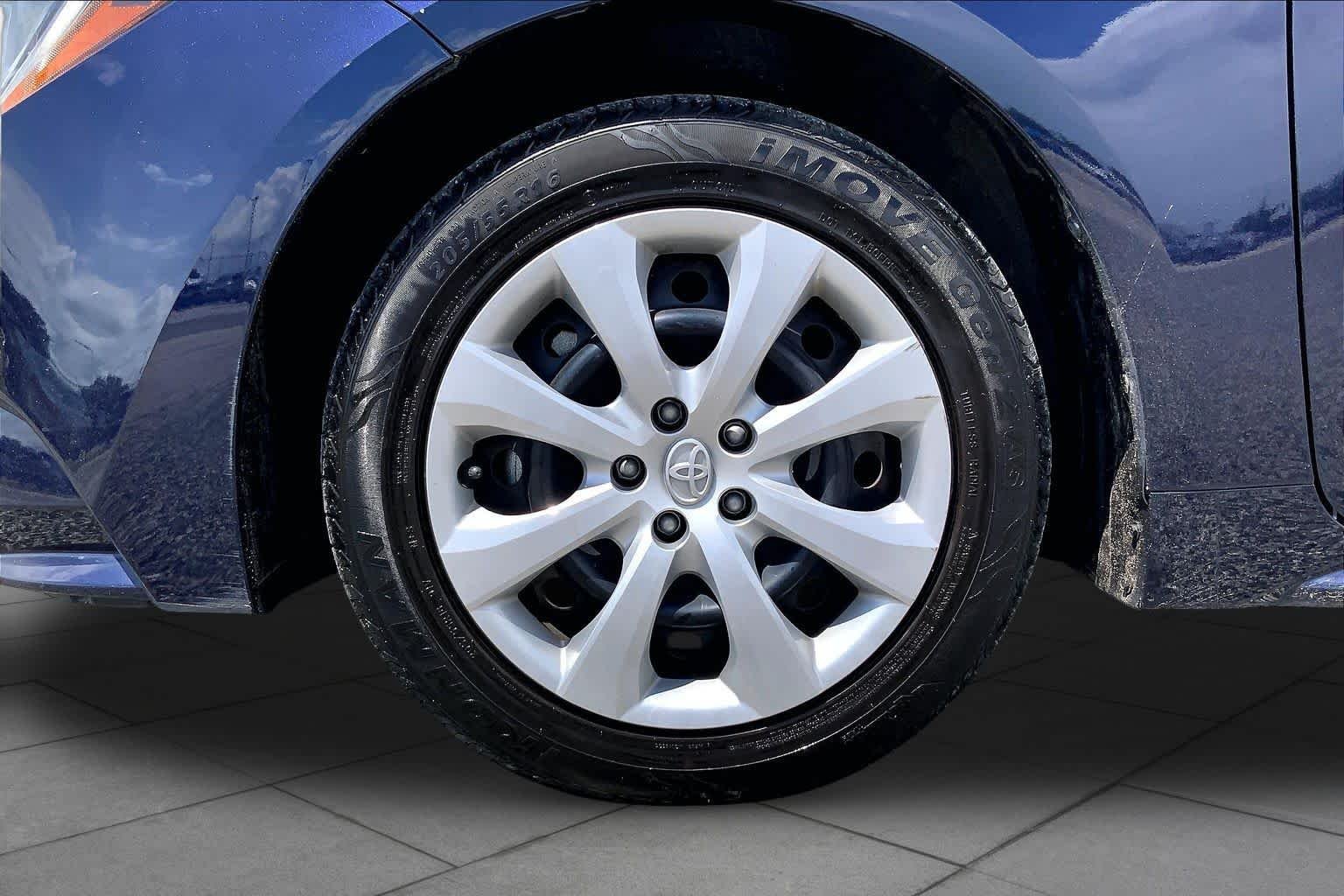 Used 2024 Blueprint Toyota LE image 11