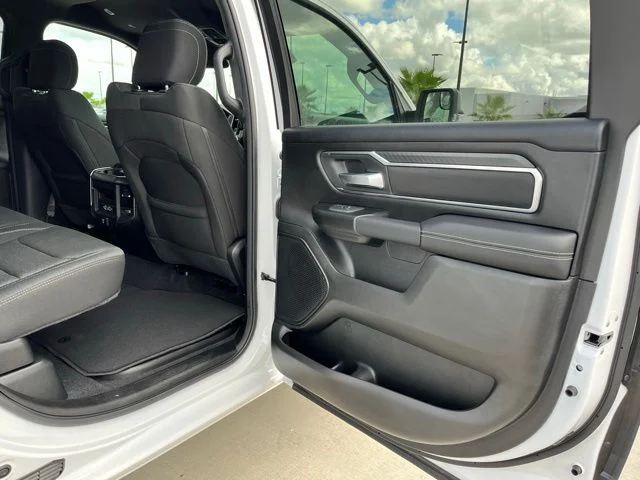 New 2026 Bright White Clear-Coat Exterior Paint RAM Big Horn/Lone Star image 19