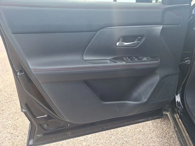 Certified Used 2025 Black Nissan SR image 10