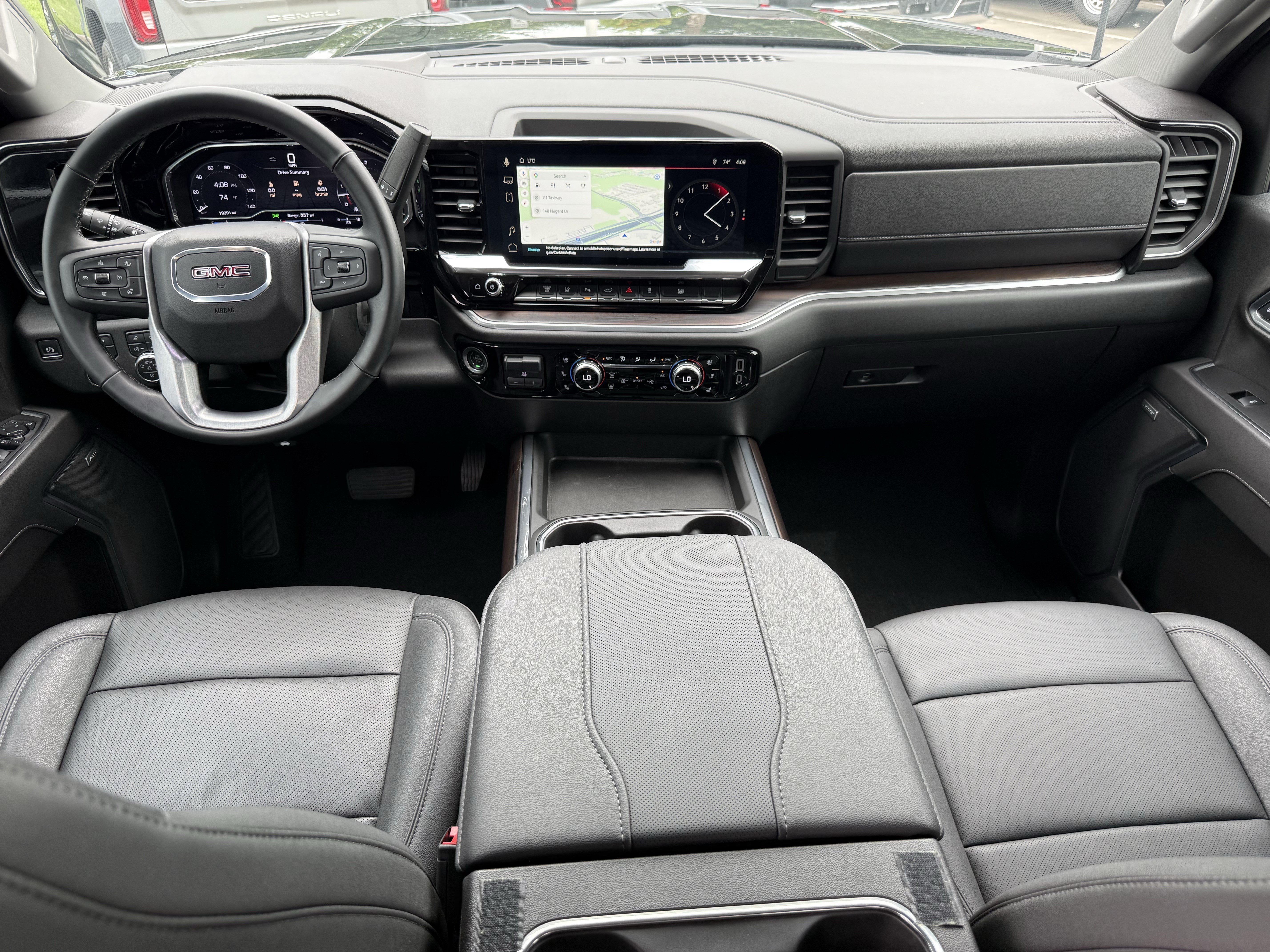Used 2025 Onyx Black GMC SLT image 12