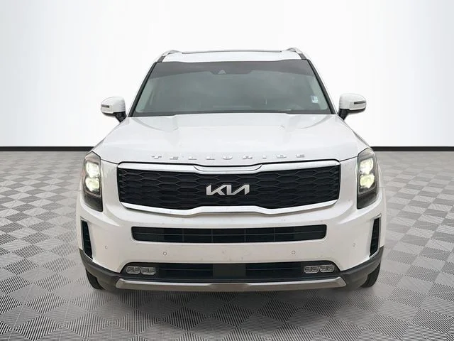 Used 2022 White Kia SX image 2