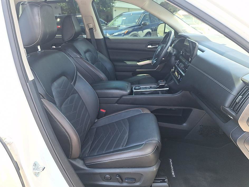Used 2023 Pearl White Tricoat Nissan Platinum image 21