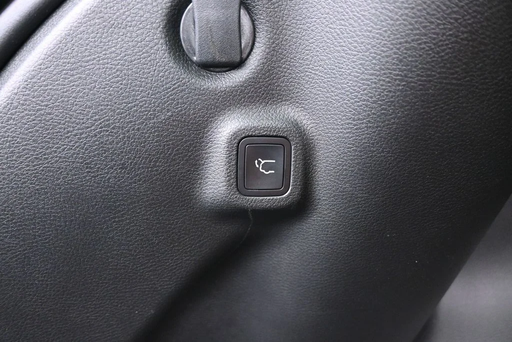 Used 2024 Black Jeep Limited image 26
